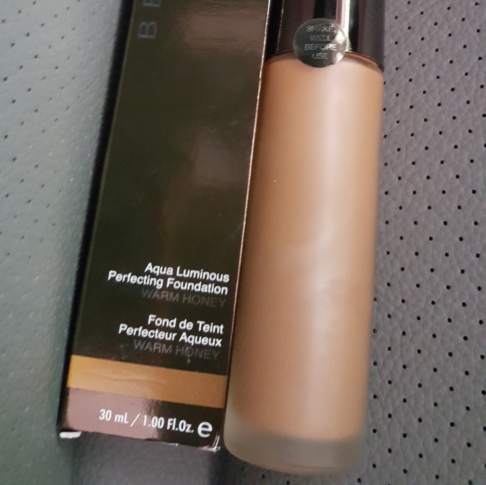 Becca Aqua luminous perfecting Foundation